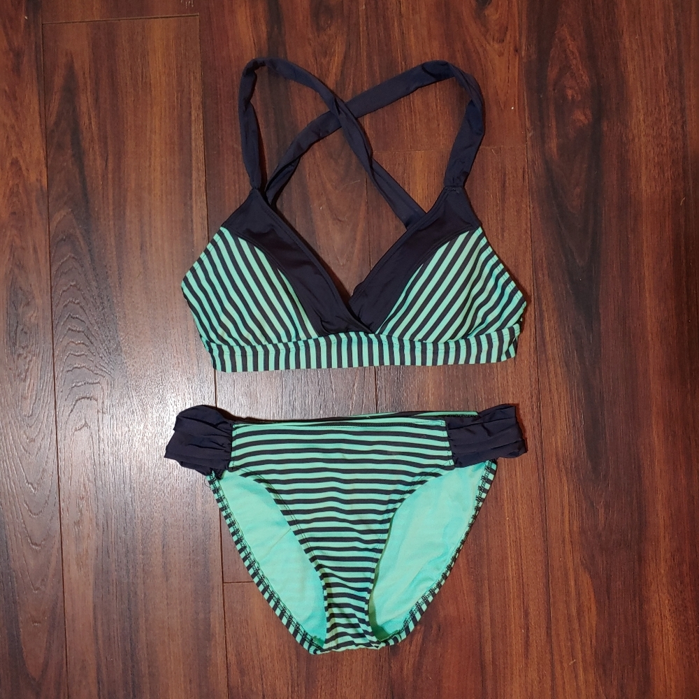 Mossimo Bikini size Medium EUC